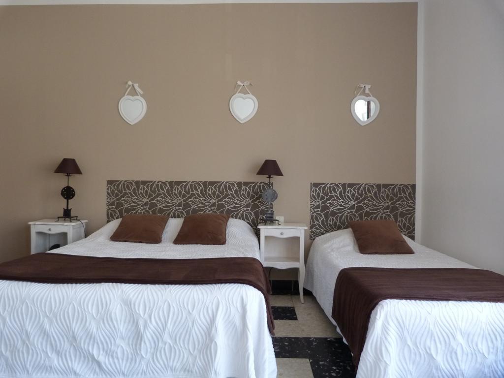 Hotel De Thau Meze Bilik gambar
